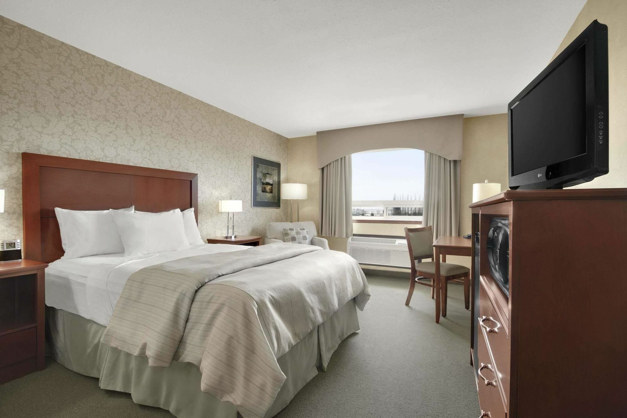Days Inn & Suites By Wyndham Brandon Cameră foto